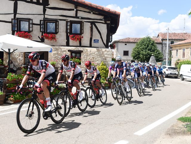 ser ciclista profesional pagar