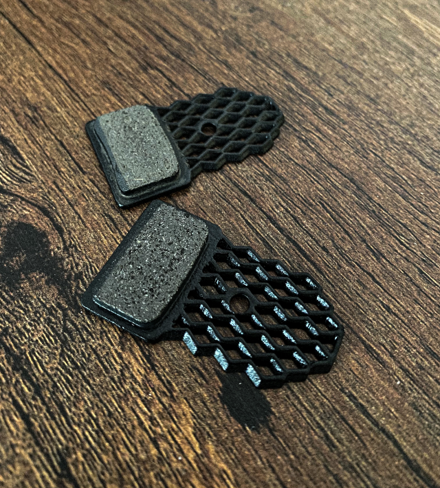 Detalle pastillas de freno Absolute Black