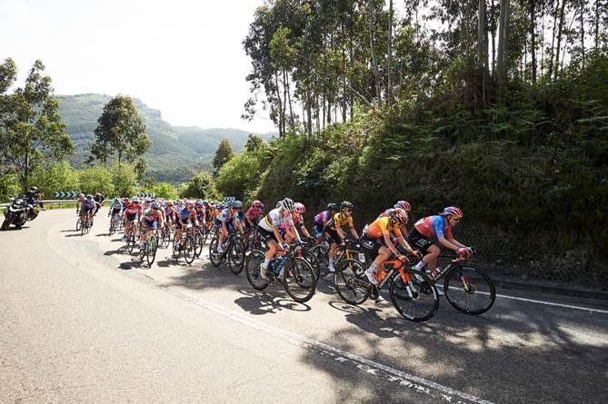 La Vuelta Femenina 2024