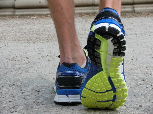 brooks-adrenaline-gts-17-011