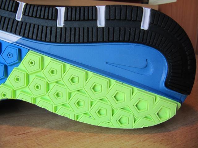 nike-structure-20-011