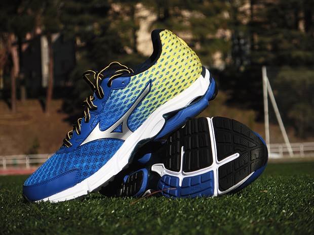 mizuno wawe rider 18 comparativa