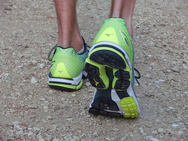 Mizuno wave rider precio
