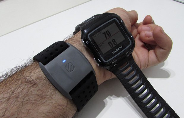 Scosche Rhythm plus sensor óptico de frecuencia cardíaca en muñeca Garmin