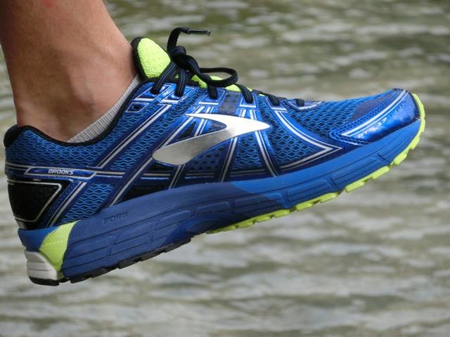 Brooks Adrenaline GTS 17 Review Completa