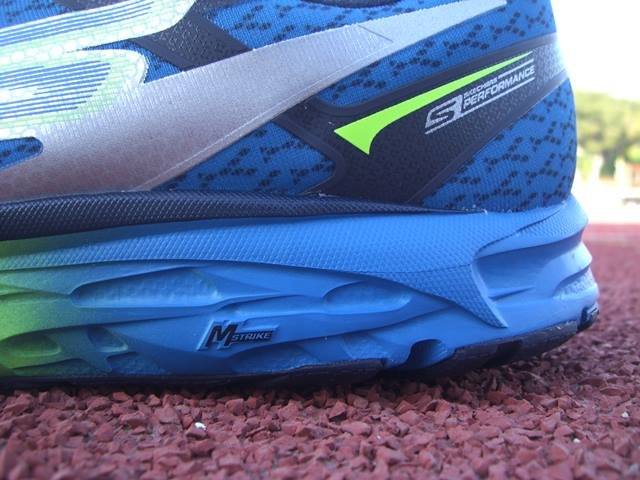 Skechers amortiguación y control de estabilidad