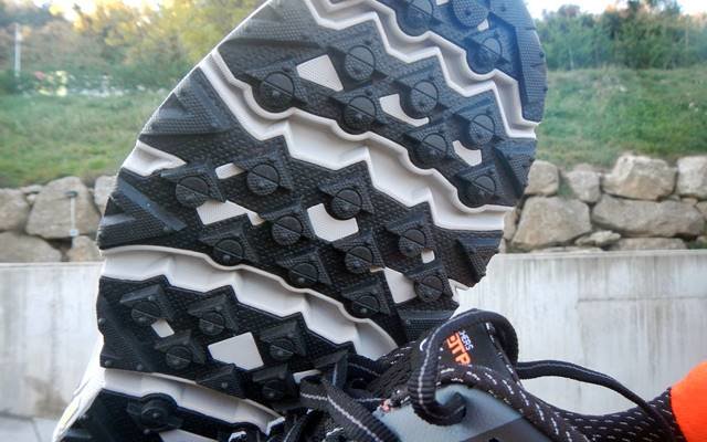 skechers-gotrail-ultra-3-006