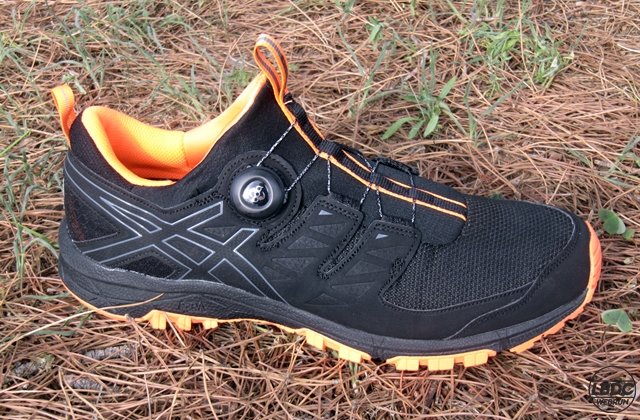 asics gel fujirado características