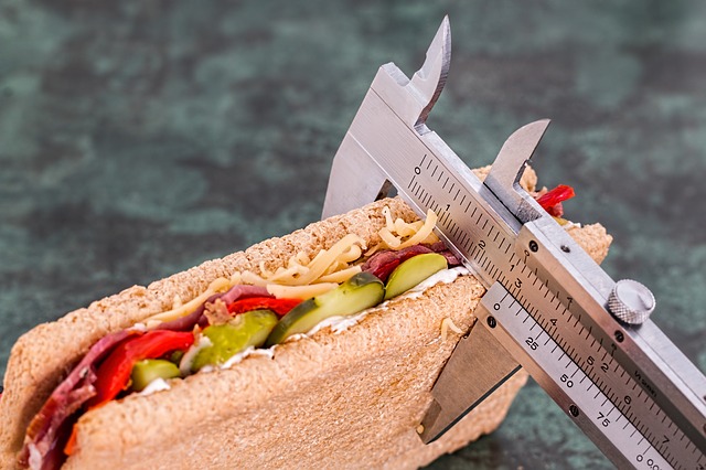 Claves para perder peso: ¿dieta baja en grasas o carbohidratos?
