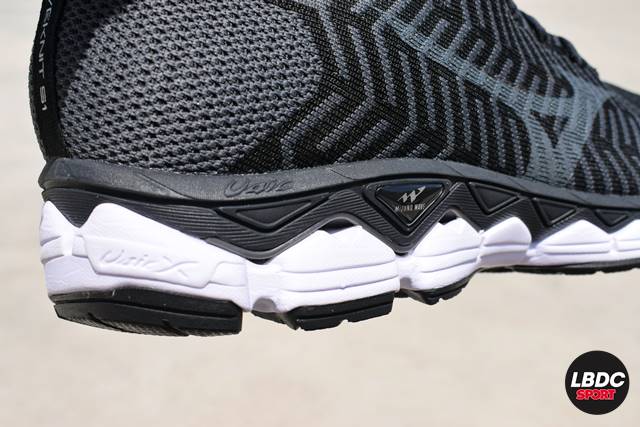 Mizuno Waveknit S1 review