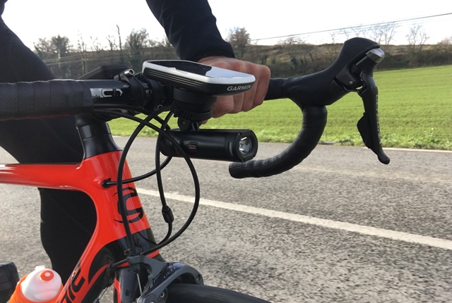 luz delantera ciclismo garmin ut800