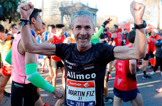 Martín Fiz cruza la meta en Valencia / 10k Ibercaja Valencia