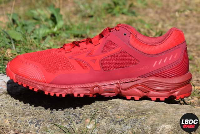 Mizuno Wave Daichi 5