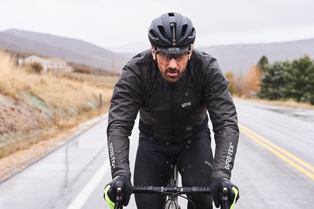 chubasquero o cortavientos para ciclismo