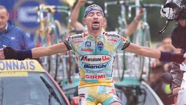 mercatone uno maillot