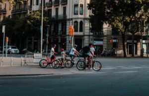 Cómo ir en bici por la ciudad consejos prácticos
