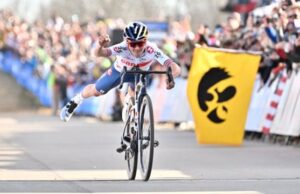 Thomas pidcock van aert van der poel