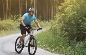 Estos son los músculos que trabajas en la bicicleta de montaña