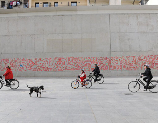 barcelona mujeres bicicleta