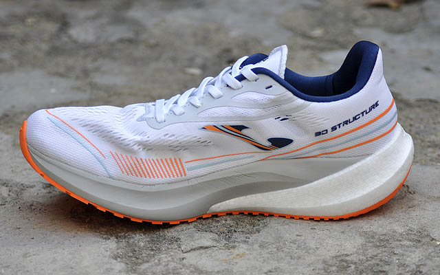 Joma R.2000