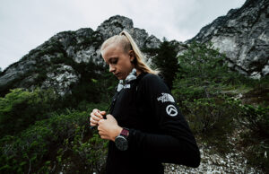 Camiseta con cremallera ¾ Summit Altimetro