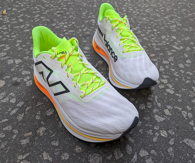 New Balance FuelCell SuperComp Trainer v2