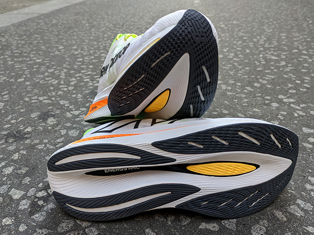 New Balance FuelCell SuperComp Trainer v2