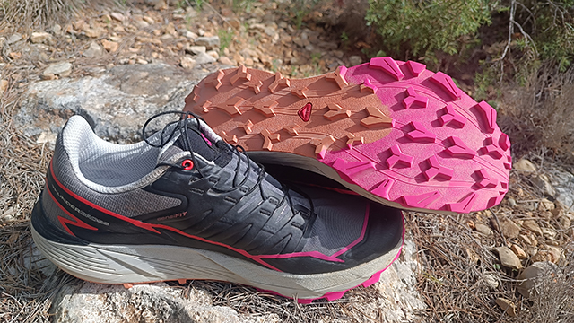 Review Salomon Thundercross09