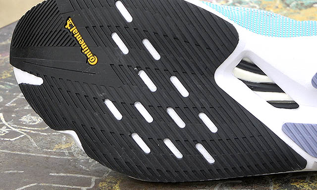 adidas Adizero Boston 12 suela metatarso