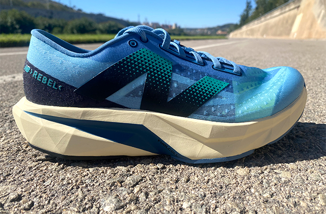 review New Balance Fuelcell Rebel v4