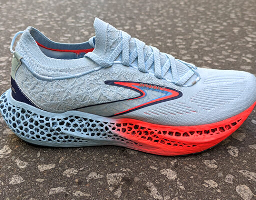 review Brooks Exhilarate-BL