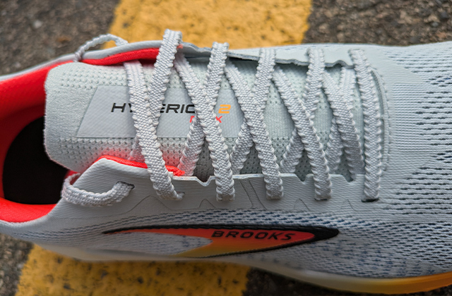 review brooks hyperion max 2