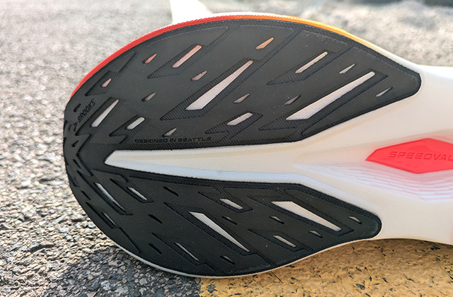 review brooks hyperion max 2