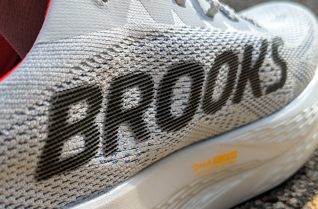 review brooks hyperion max 2