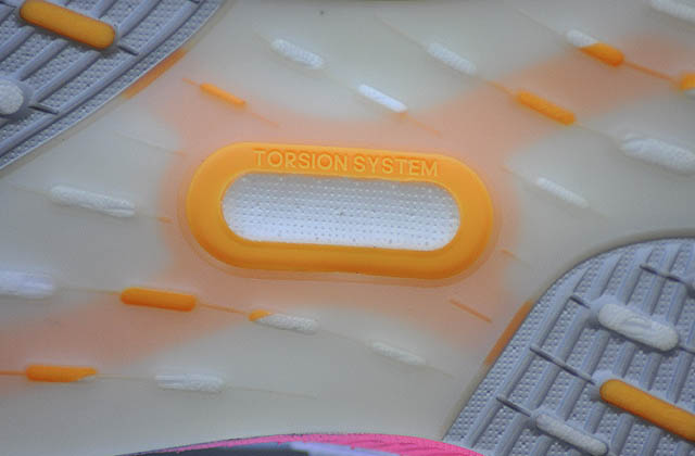 adidas Ultraboost 5 torsion