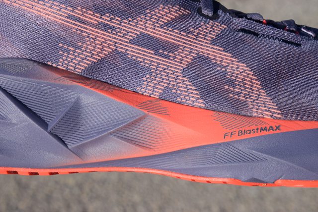 Review ASICS Novablast 5