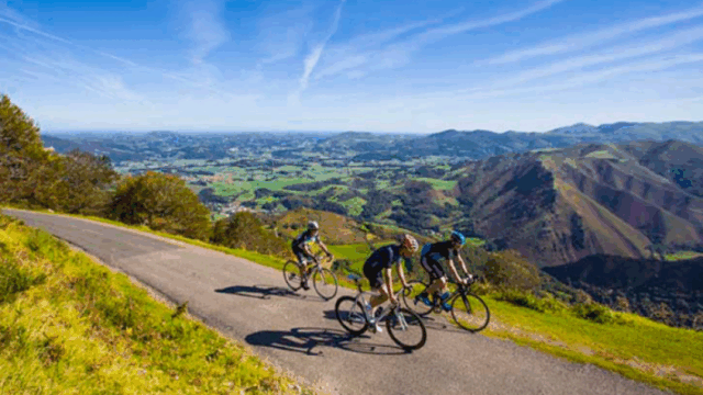 Ciclismo y turismo on BIke Territory Foto: RFEC