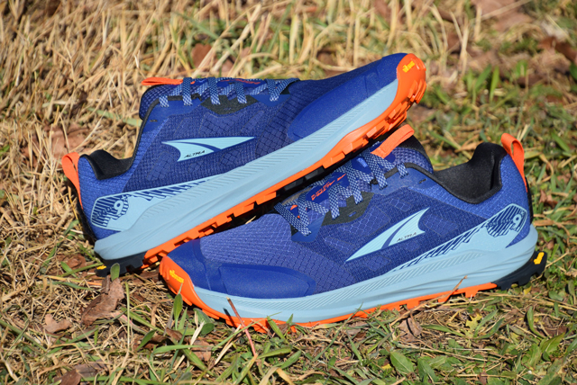 Review Altra Lone Peak 9+