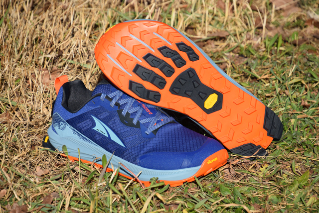 Review Altra Lone Peak 9+