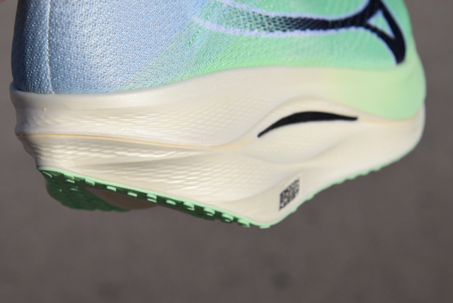 Review Mizuno Wave Rebellion Pro 3