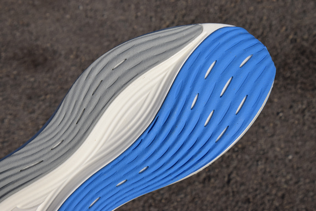 Review Mizuno Neo Zen