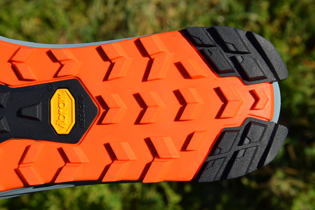 Review Altra Lone Peak 9+