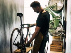 La repación de bicicletas es clave en la economía circular.