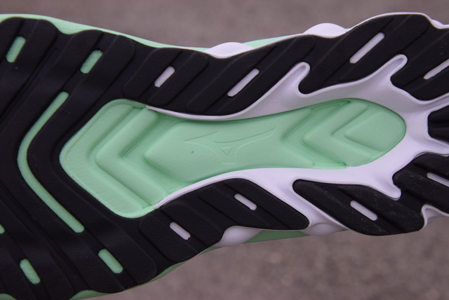 Review Mizuno Wave Skyrise 6
