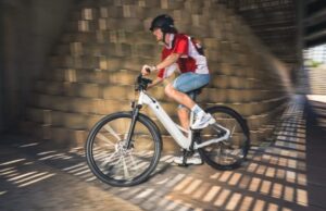 Las e-bike E-ACTV 100 de Decathlon. Foto: Decathlon