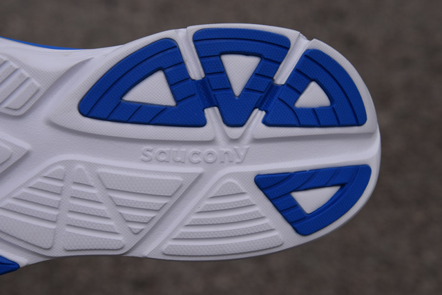 Review Saucony Guide 18