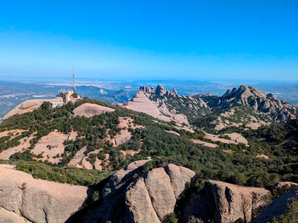 MONTSERRAT-trail-running