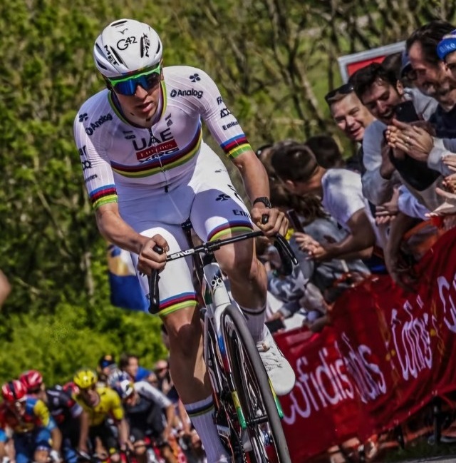 Tadej Pogacar en la Redoute. Foto: Sprint Cycling Tadej Pogacar en la Redoute. Foto: Sprint Cycling