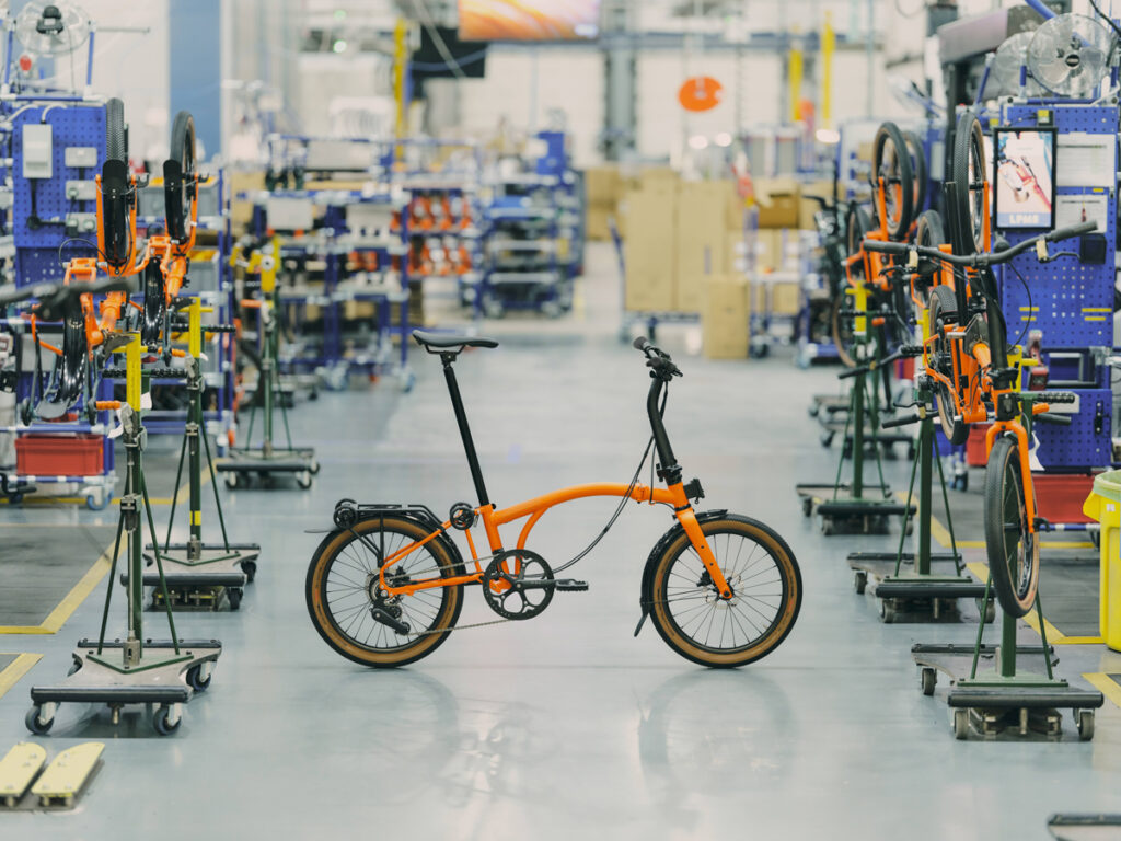 La icónica bicicleta plegable de Brompton cumple 50 años - La Bolsa del ...