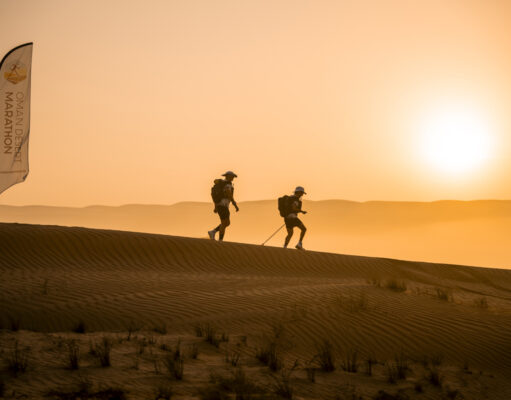 “De la nieve al desierto”, la aventura extrema de Pol Makuri y Albert Jorquera en la Oman Desert Marathon